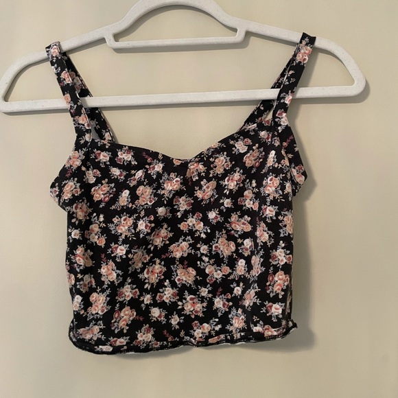 URBAN OUTFITTERS crop tank - Picture 2 of 4